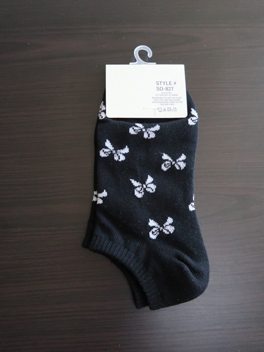 Bow Print  Ankle Socks - Picture 5 of 5